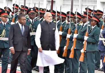 State Visit of Prime Minister Shri Narendra Modi on 07 July 2016: Inspection of Guard of Honour at President's Office, Maputo