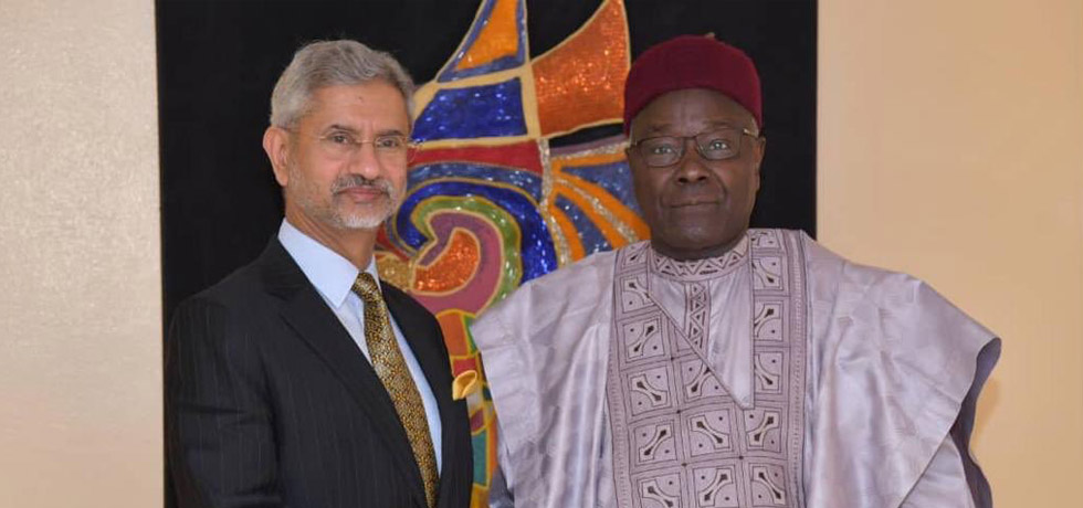 External Affairs Minister meets Kalla Ankourao, Foreign Minister of Niger in Niamey