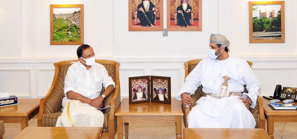 Minister of State for External Affairs meets Prof. Mahad Baawain, Labour Minister of Oman in Muscat