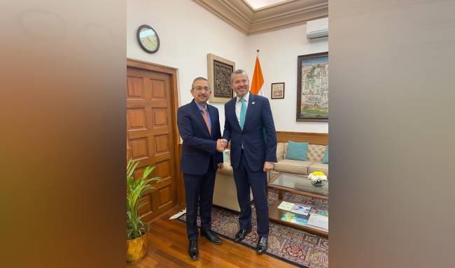 Secretary (West), Shri Tanmaya Lal met H.E. Mr. Arsenio Dominguez, Secretary-General of the International Maritime Organization in New Delhi