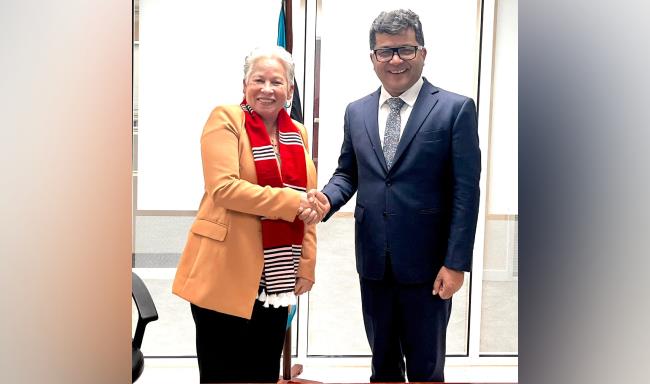 Minister of State for External Affairs, Shri Pabitra Margherita met Minister of Education, Technical & Vocational Training of The Bahamas, H.E. Ms. Glenys Hanna Martin in Nassau